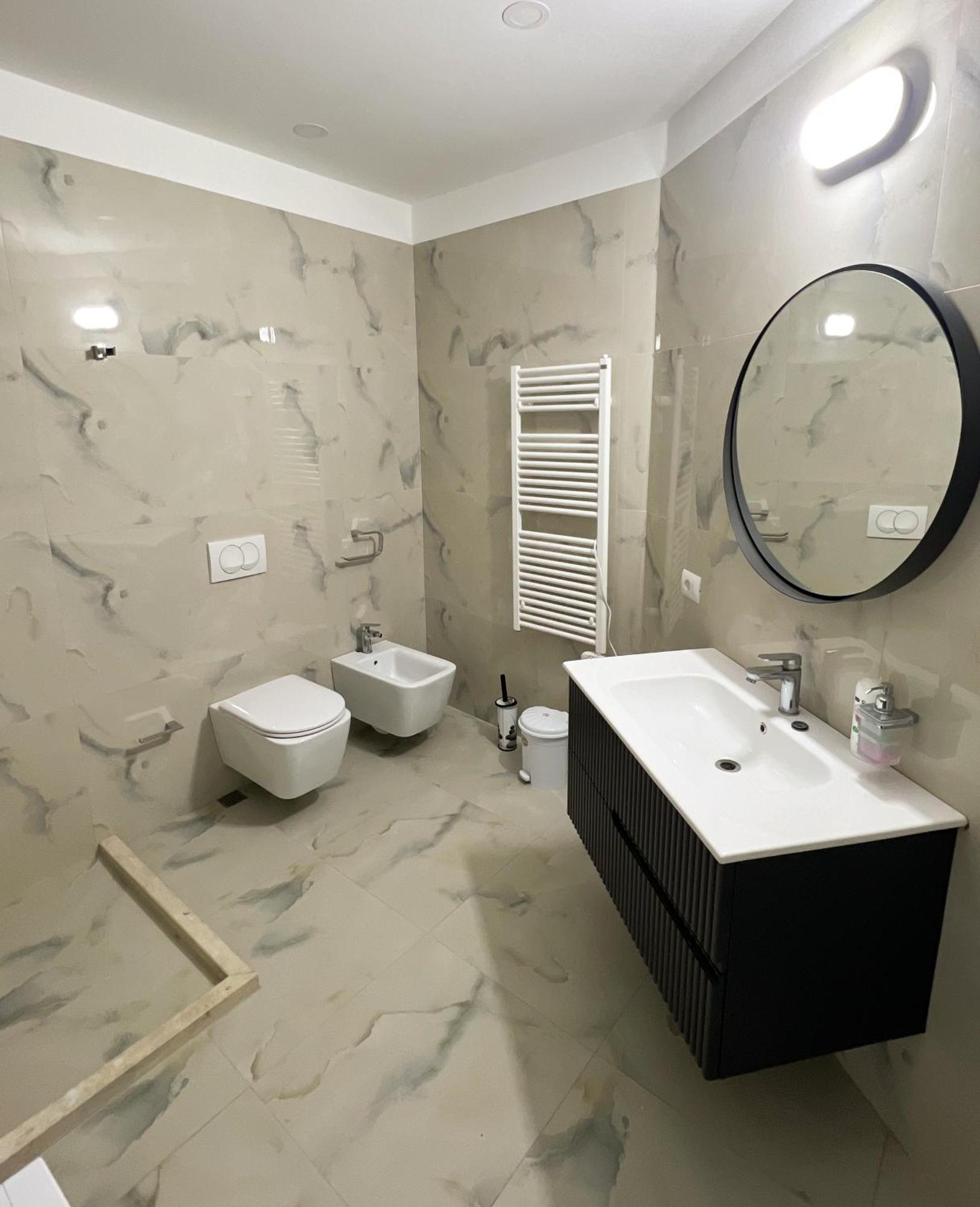 Sea View Apartaments Durrës Esterno foto