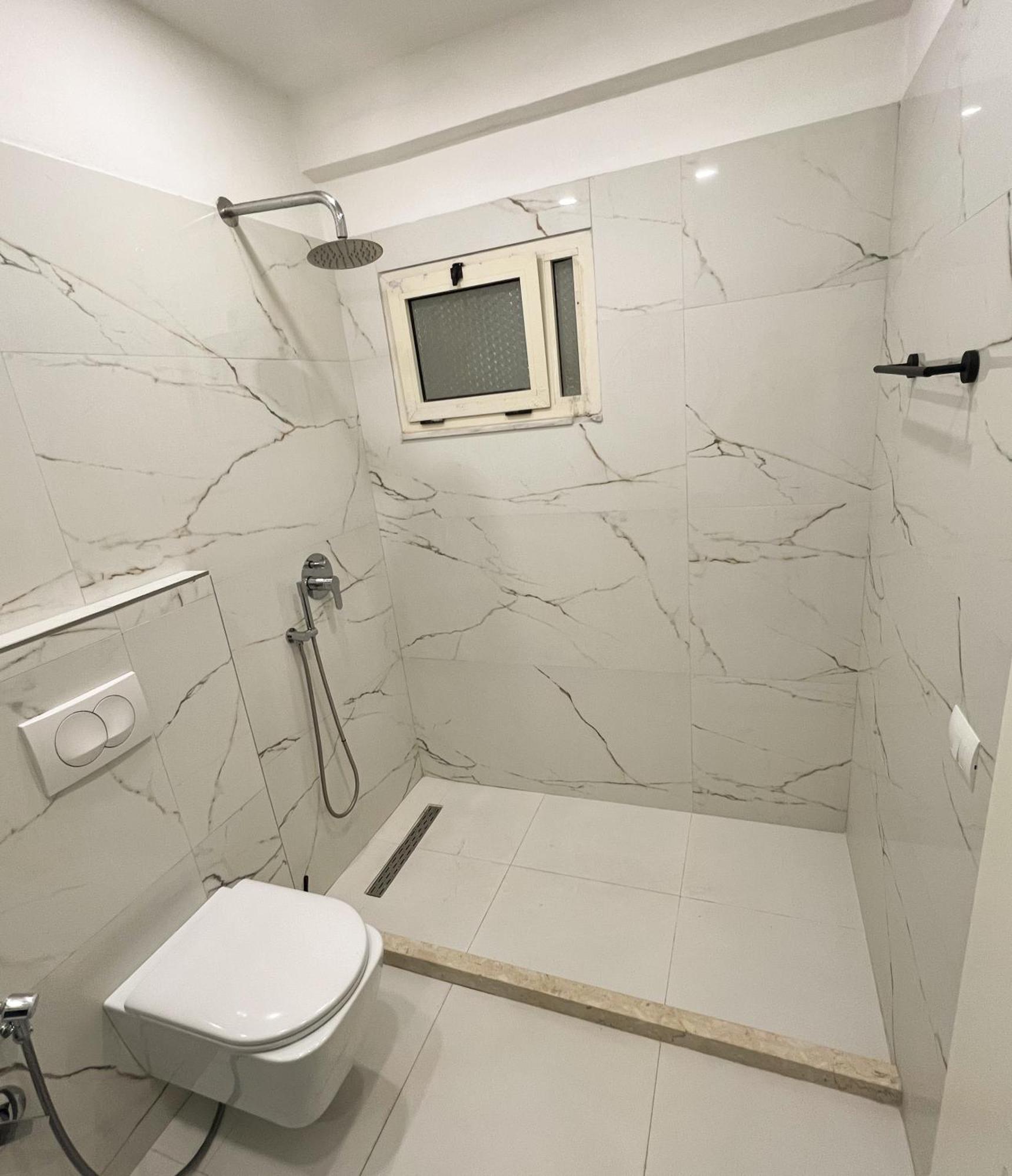 Sea View Apartaments Durrës Esterno foto